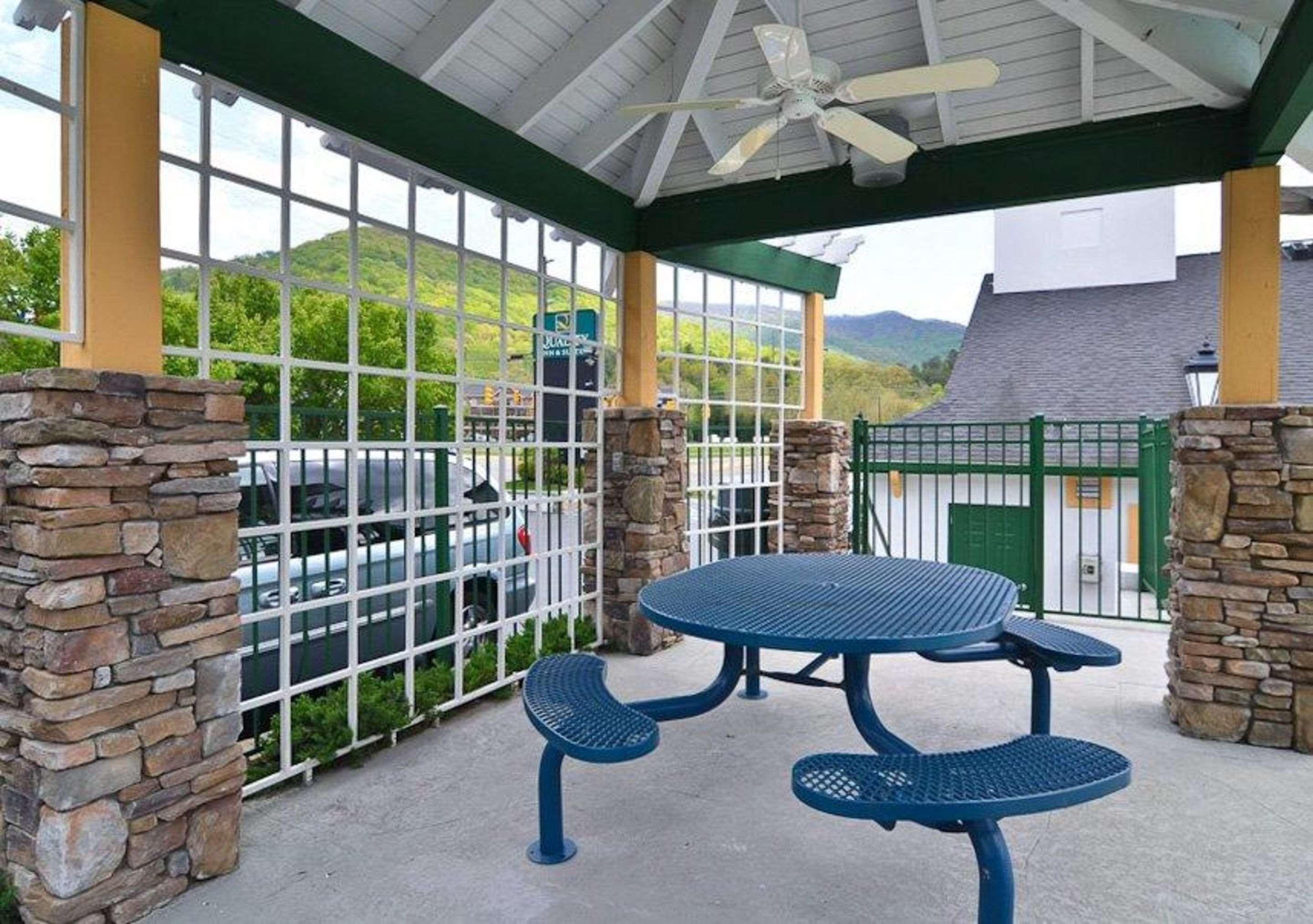 Quality Inn & Suites Biltmore East Asheville Dış mekan fotoğraf