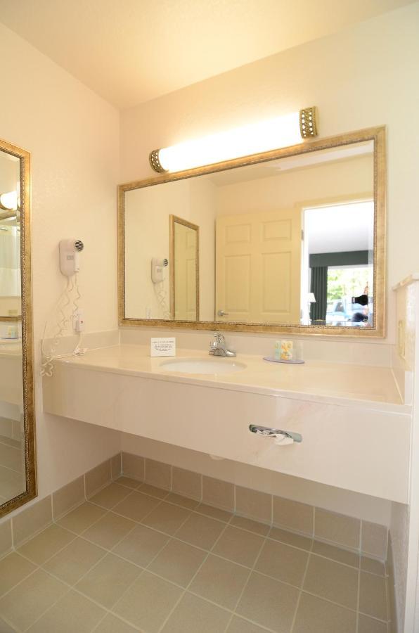 Quality Inn & Suites Biltmore East Asheville Dış mekan fotoğraf