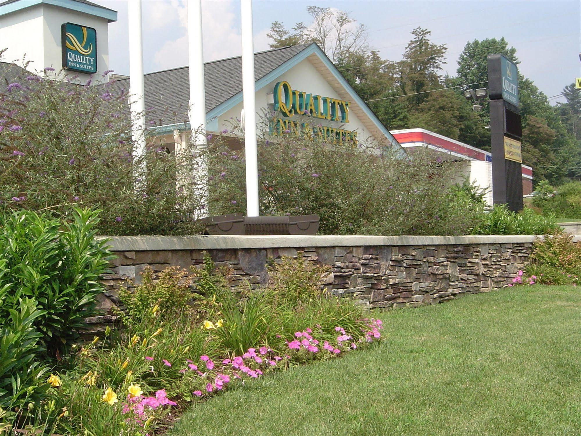 Quality Inn & Suites Biltmore East Asheville Dış mekan fotoğraf